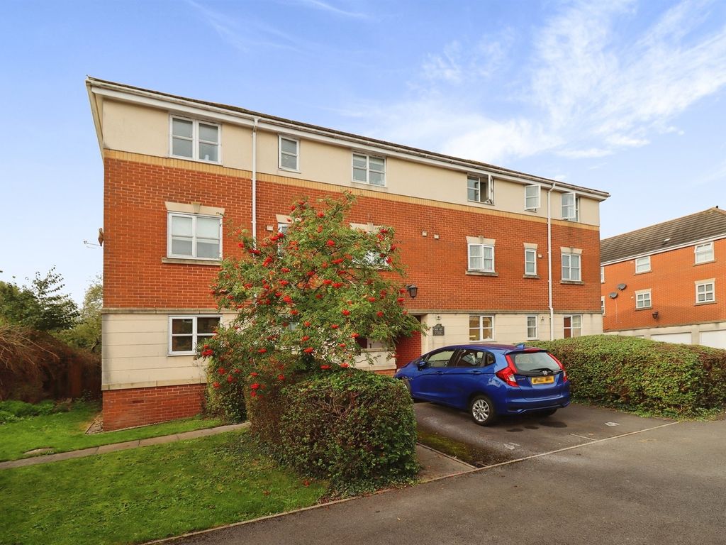 1 bed flat for sale in Hallen Close, Emersons Green, Bristol BS16, £