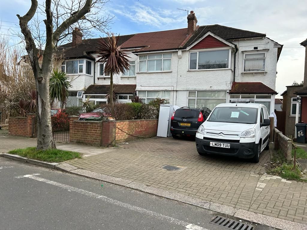3 bed end terrace house for sale in Glenister Park Road, London SW16