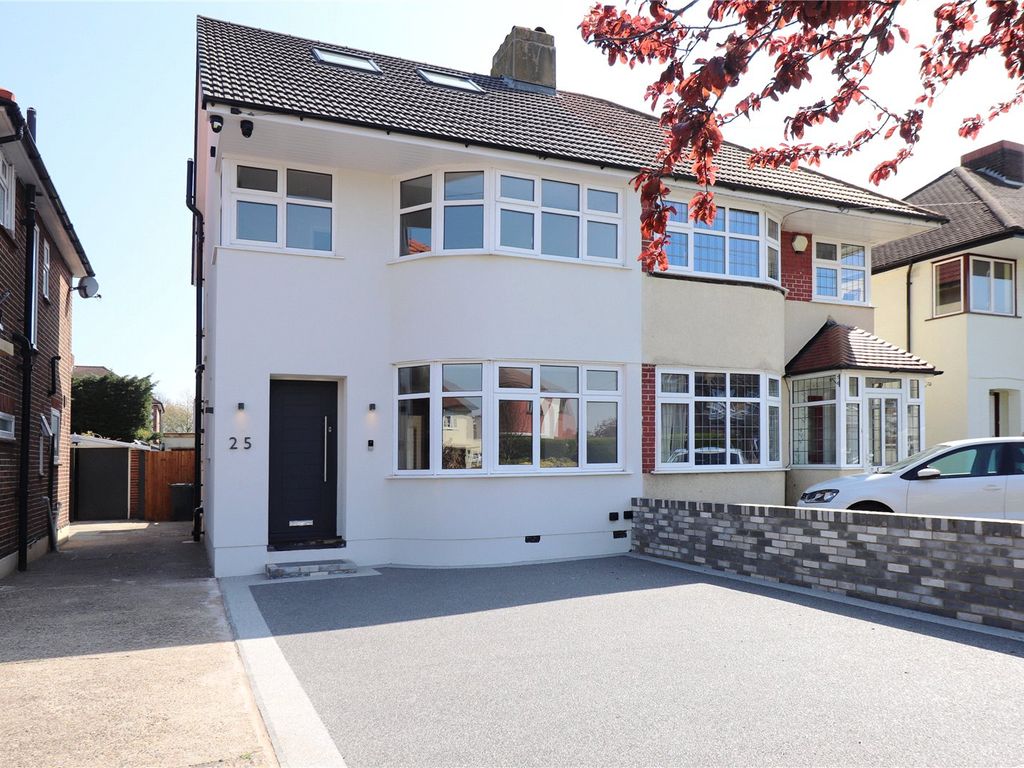 5 bed semidetached house to rent in Glengall Road, Bexleyheath, Kent