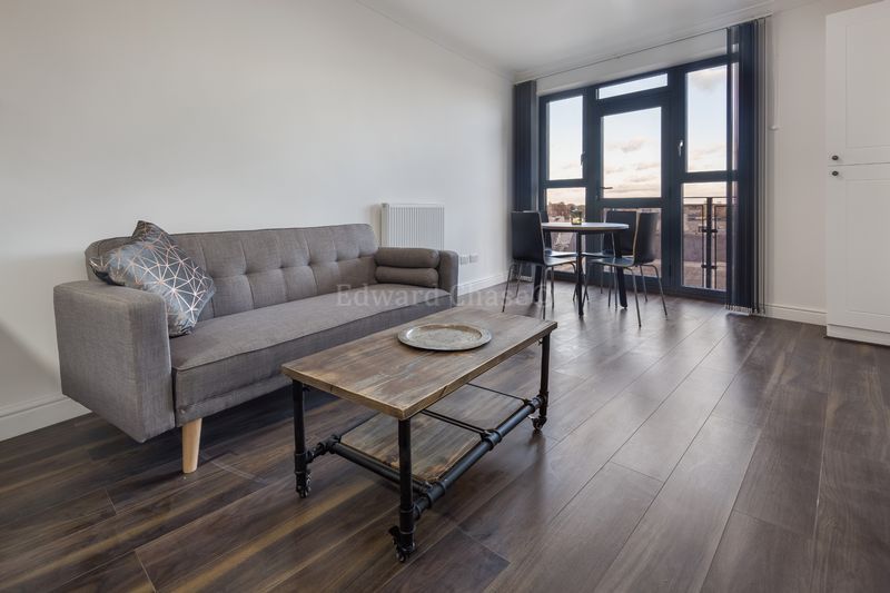 1 bed flat to rent in Mayes House, Goodmayes IG3 Zoopla