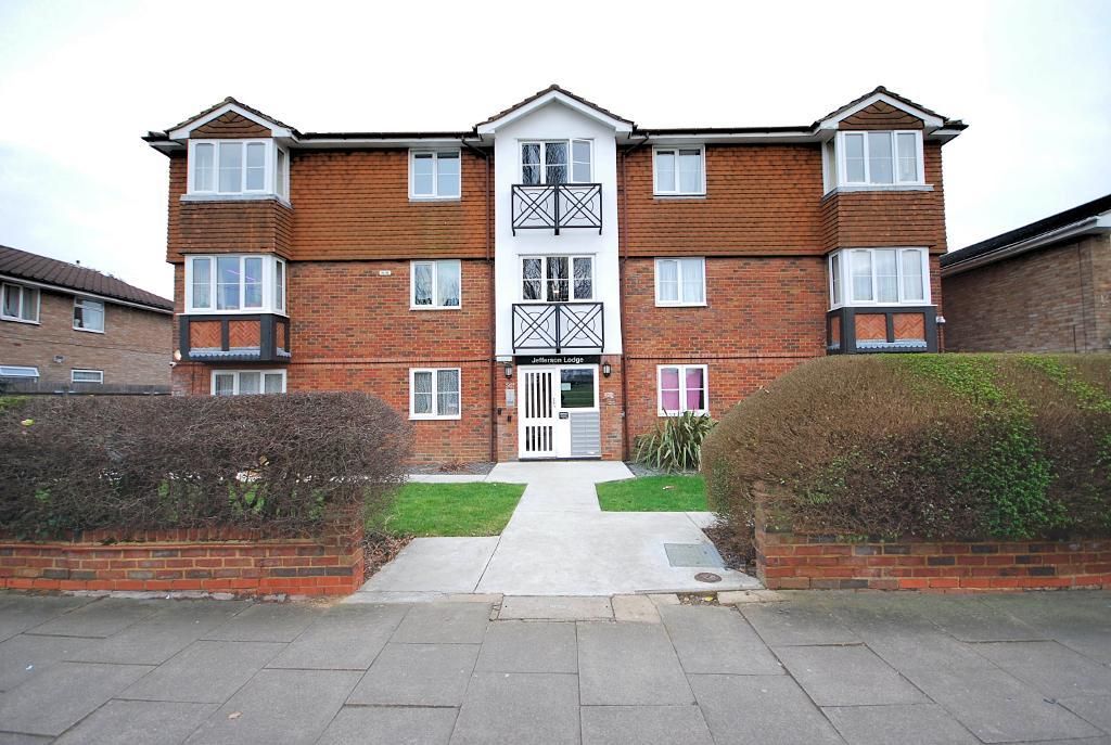 1 bed flat for sale in Sudbury Avenue, Wembley, Middlesex HA0, £299,950