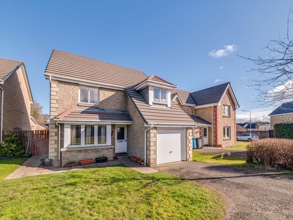 4 bed detached house for sale in Brodick Gardens, Dunfermline KY11, £