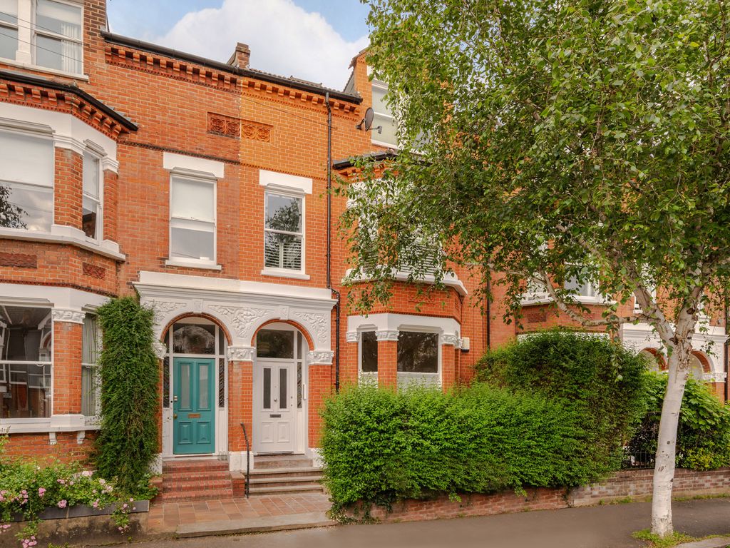 2 bed flat for sale in Holmdene Avenue, Herne Hill, London SE24, £