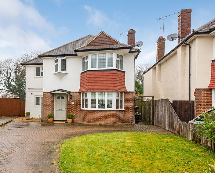 4 bed detached house for sale in Rectory Close, Long Ditton, Surbiton
