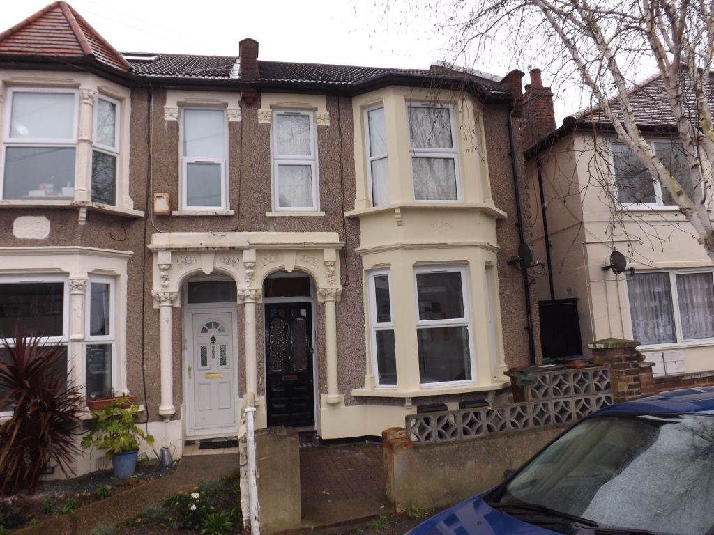 3 bed flat for sale in St John's Road, Walthamstow, London E17 Zoopla