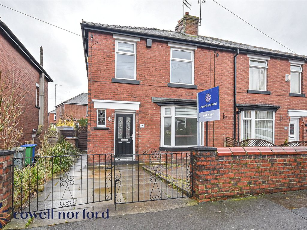 3 bed semidetached house for sale in Hartley Street, Passmonds