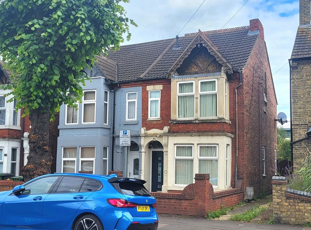 3 bed semidetached house for sale in Dogsthorpe Road, Peterborough PE1