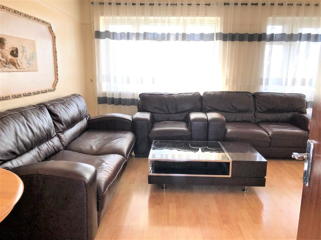 2 bed flat for sale in Cornwallis Crescent, Portsmouth PO1 Zoopla