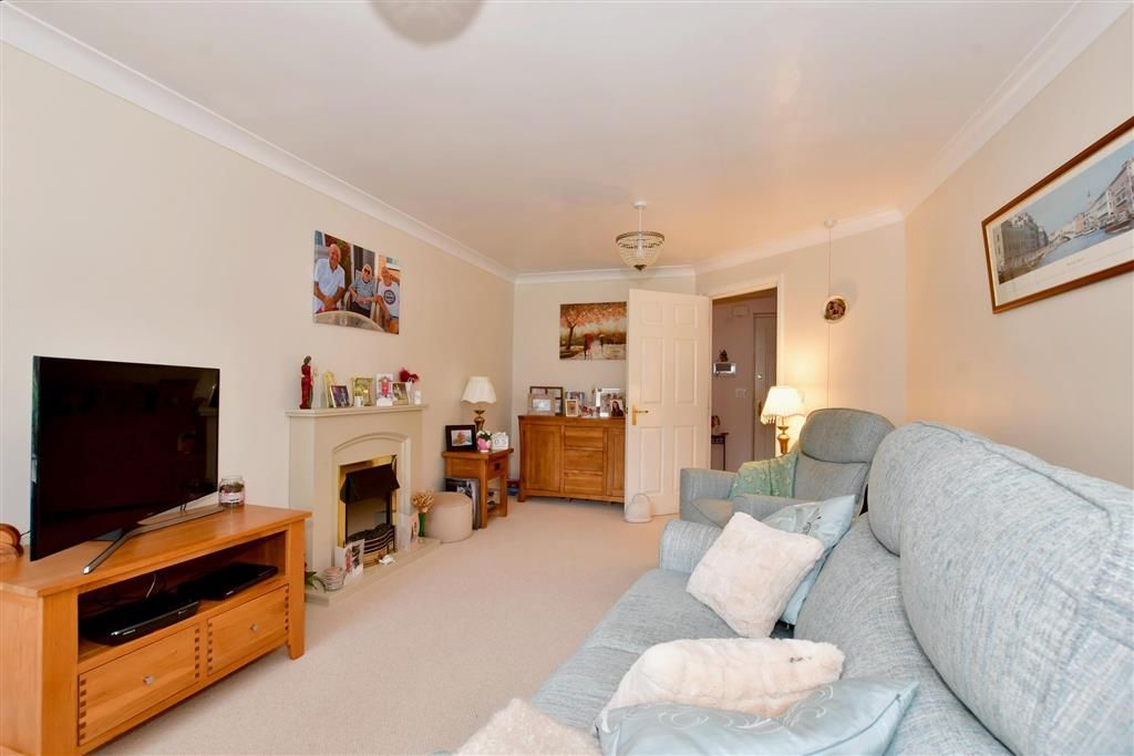1 bed flat for sale in Hadlow Road, Tonbridge, Kent TN9 Zoopla