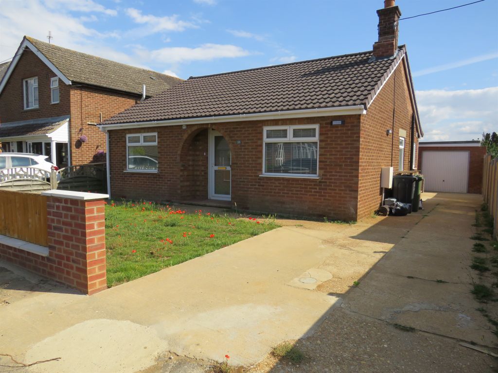 3 bed detached bungalow for sale in Broadway, Heacham, King's Lynn PE31