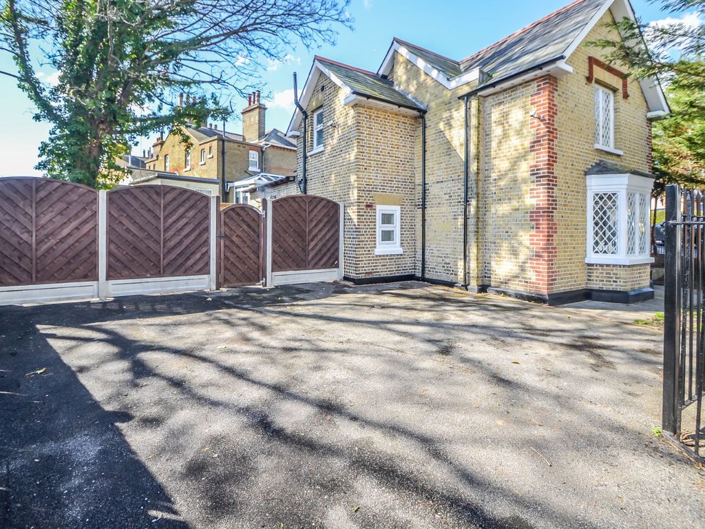 4 bed detached house for sale in Ness Road, Shoeburyness, SouthendOn