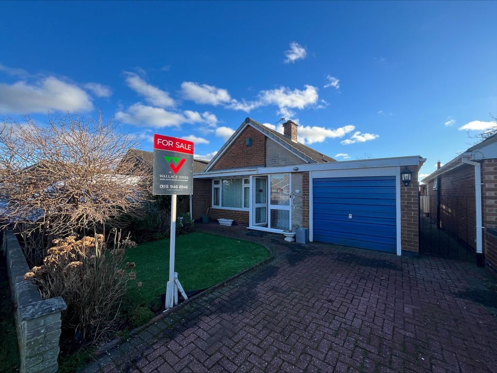 2 bed detached bungalow for sale in Cherrywood Gardens, Thorneywood