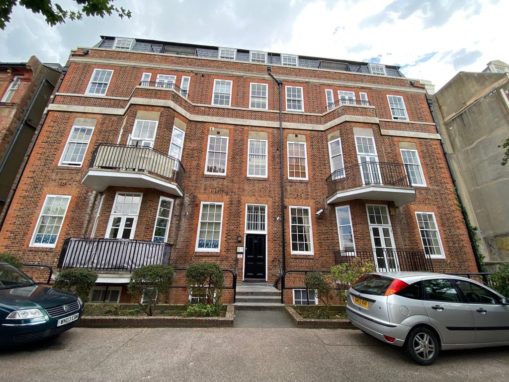 2 bed flat for sale in Rochester Gardens, Hove BN3 Zoopla