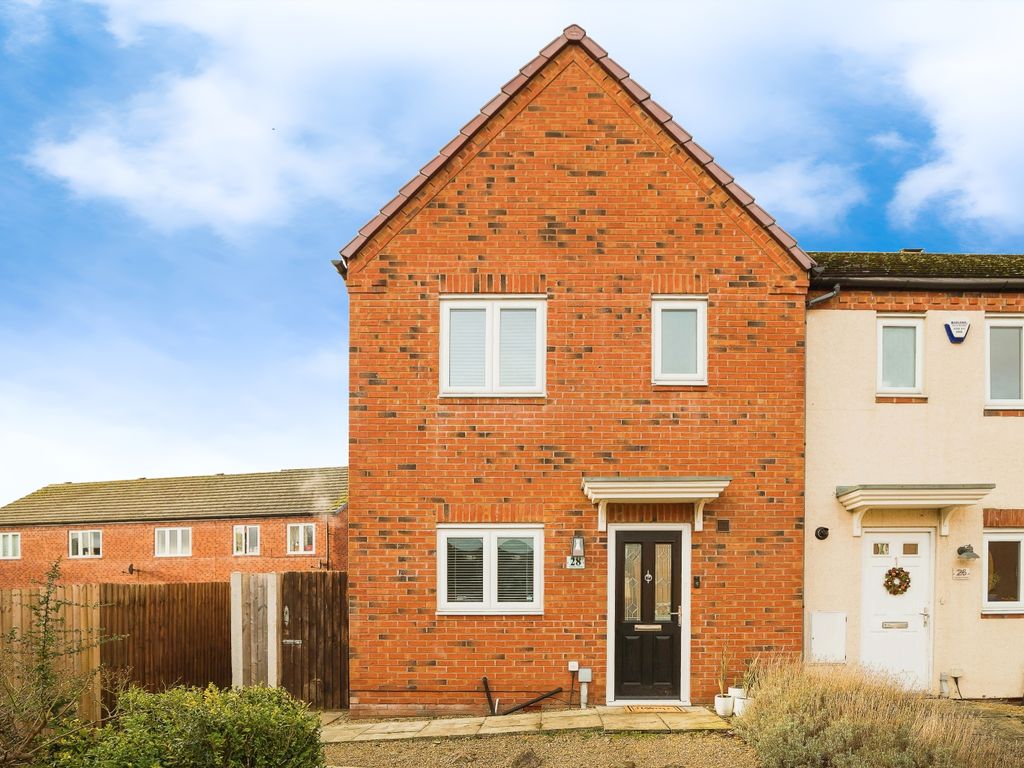 3 bed end terrace house for sale in Cae Melin Avenue, Oswestry