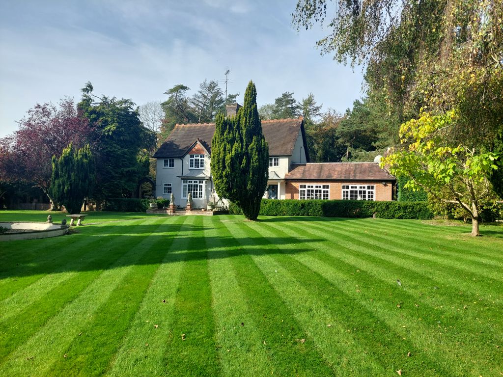 4 bed detached house for sale in Hale Lane, Wendover HP22, £1,500,000