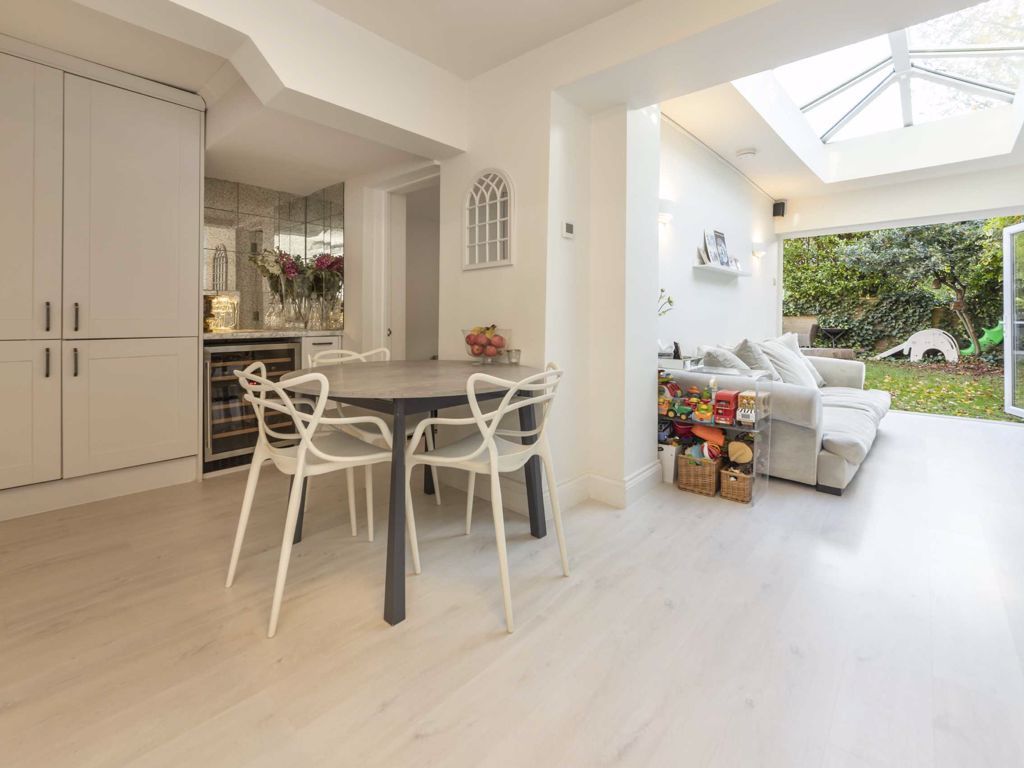 2 bed flat for sale in St. Margarets Road, St Margarets, Twickenham TW1