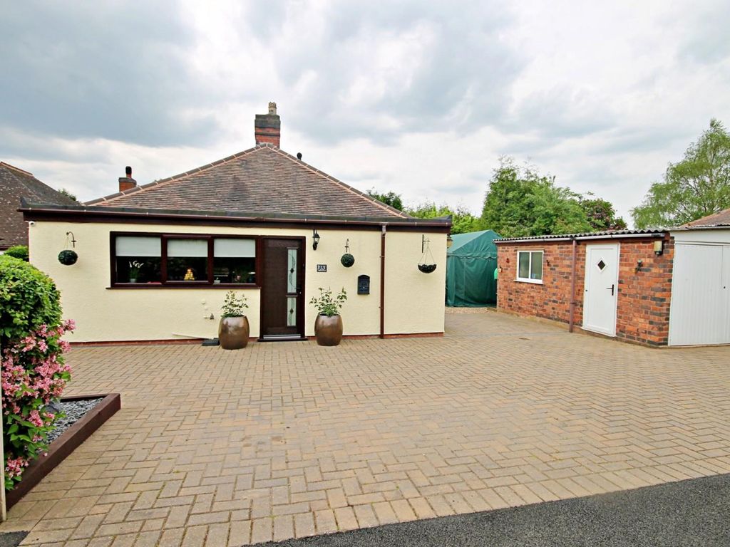 2 bed detached bungalow for sale in Clifford Street, Glascote, Tamworth