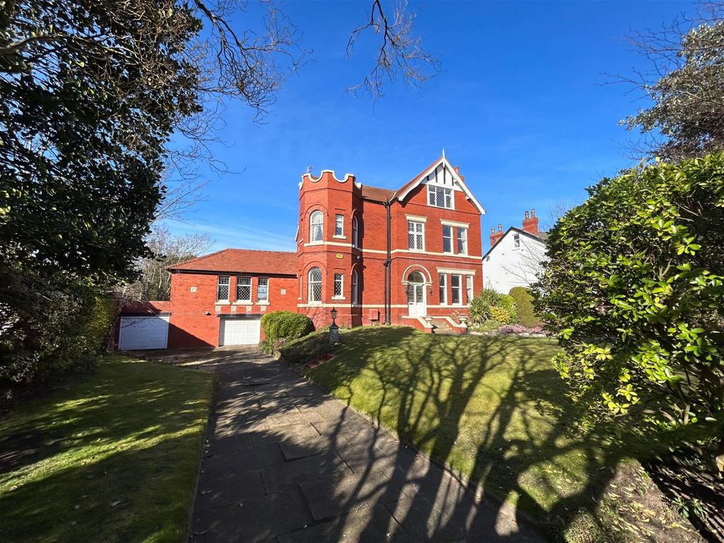 7 bed detached house for sale in Westbourne Road, Southport PR8, £950,000 Zoopla