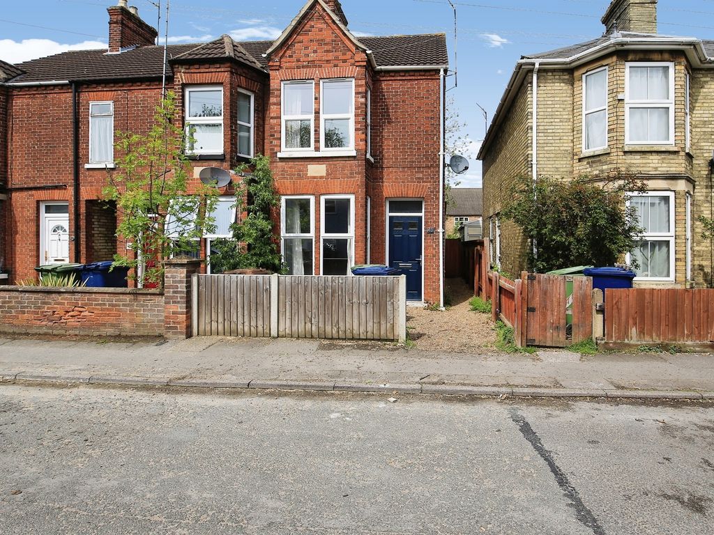 3 bed end terrace house for sale in St. Peters Road, March PE15 Zoopla