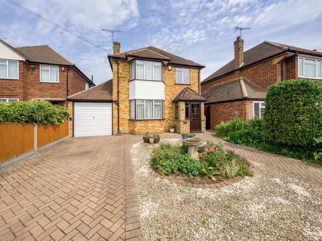 3 bed detached house for sale in Baxter Close, Hillingdon, Middlesex