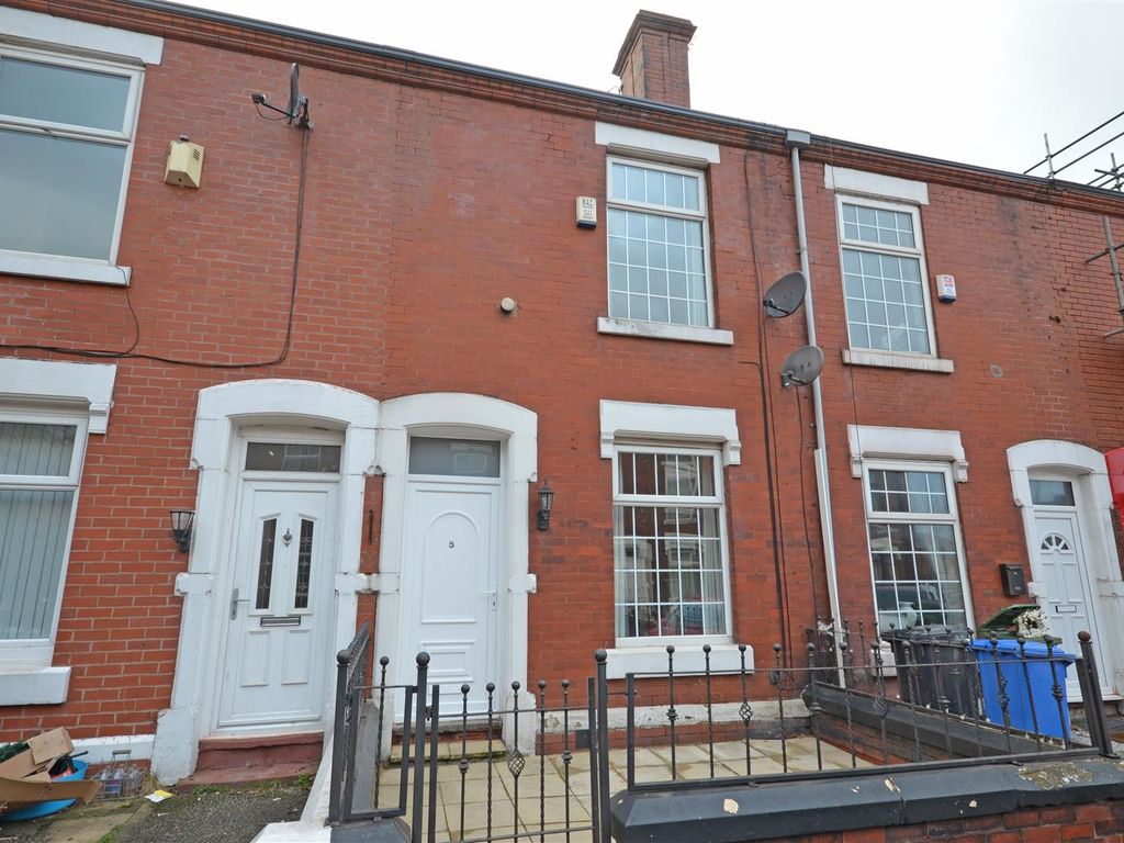 3 bed terraced house for sale in Beech Grove, AshtonUnderLyne OL7