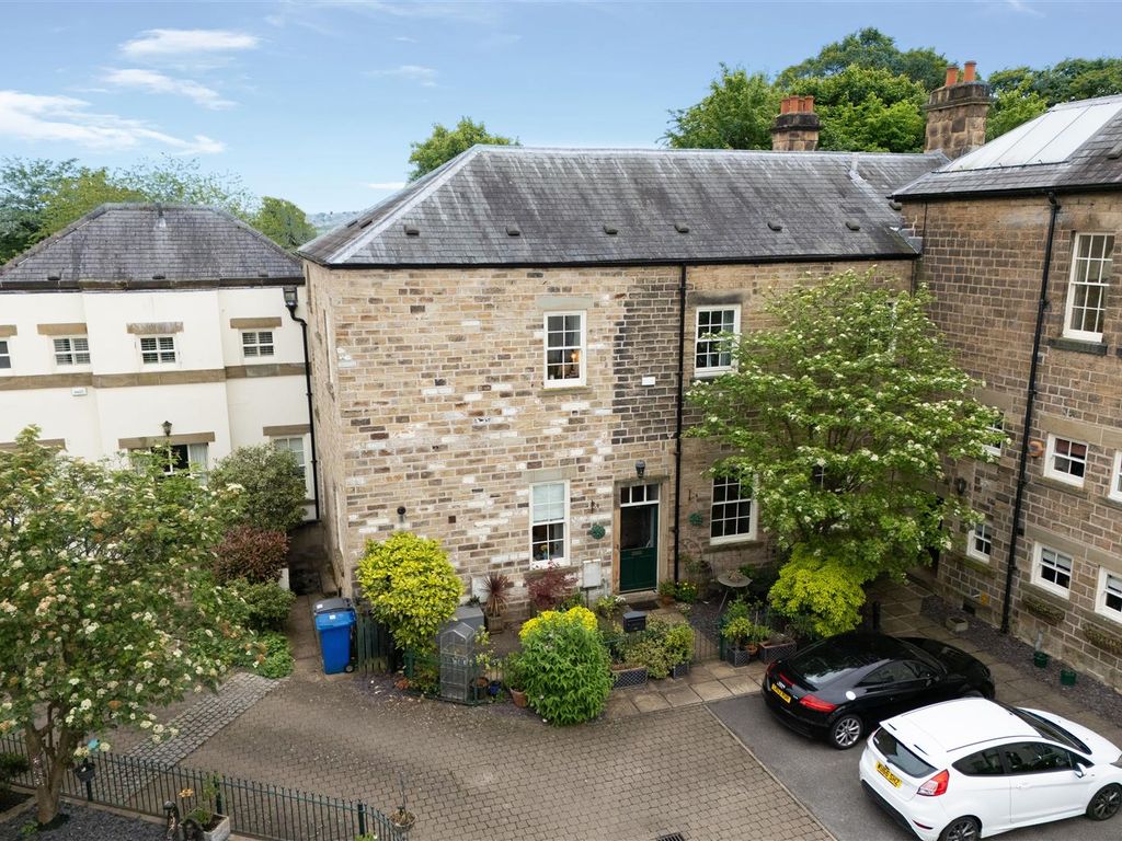 4 bed semidetached house for sale in Woodmere Drive, Old Whittington