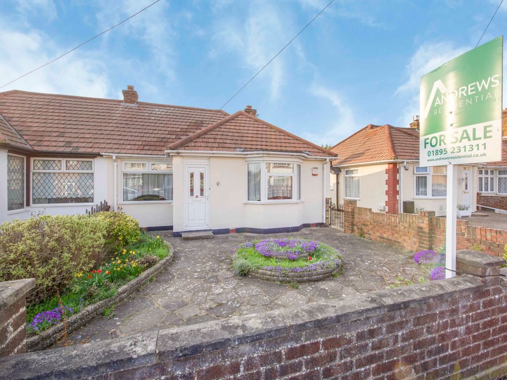 2 bed semidetached bungalow for sale in Corwell Lane, Uxbridge UB8