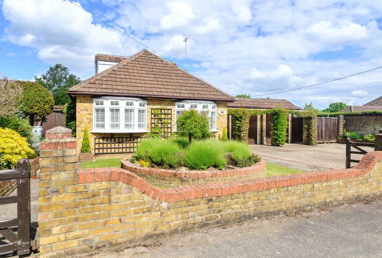 4 Bed Bungalow For Sale In Cuckoo Vale West End Woking Surrey GU24 4-bed-bungalow-for-sale-in-cuckoo-vale-west-end-woking-surrey-gu24