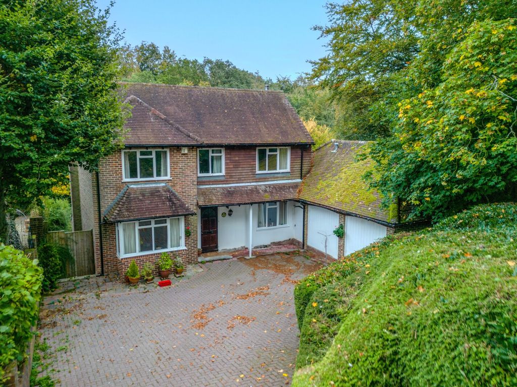 4 bed detached house for sale in Abbotswood, Speen, Princes Risborough