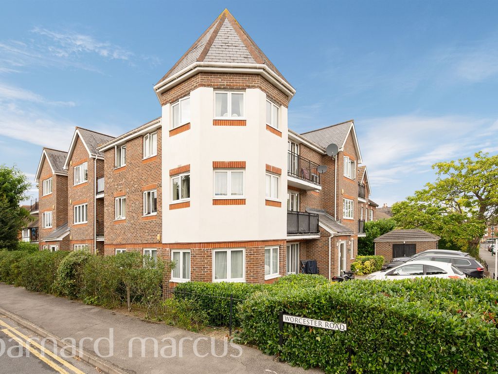 2 bed flat for sale in Worcester Road, Sutton SM2, £375,000 Zoopla