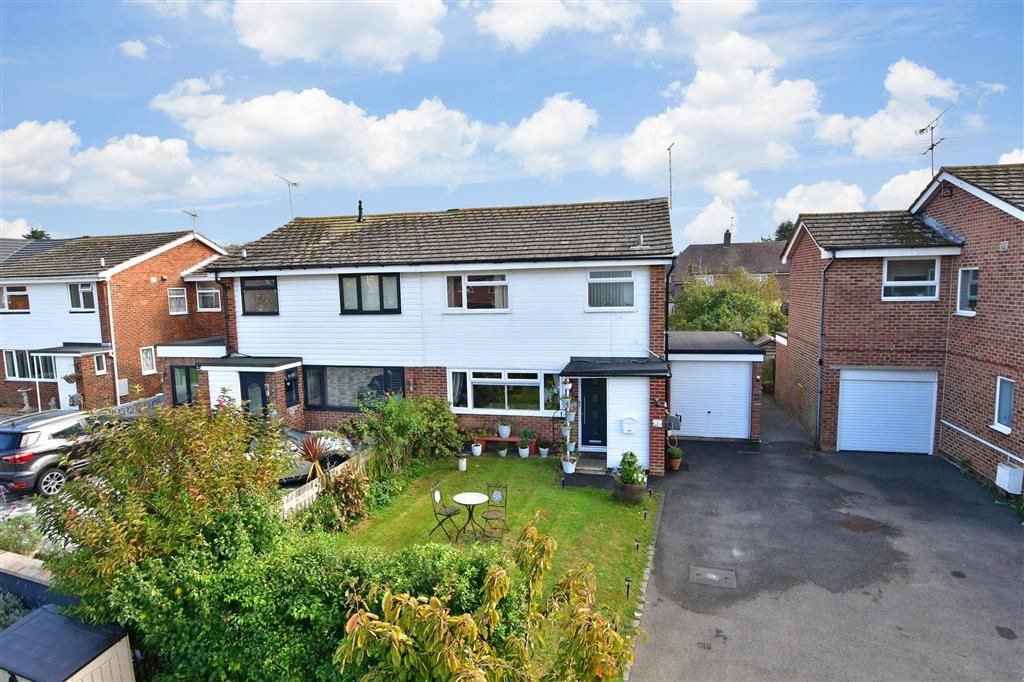 3 bed semidetached house for sale in Horsham Road West, Littlehampton