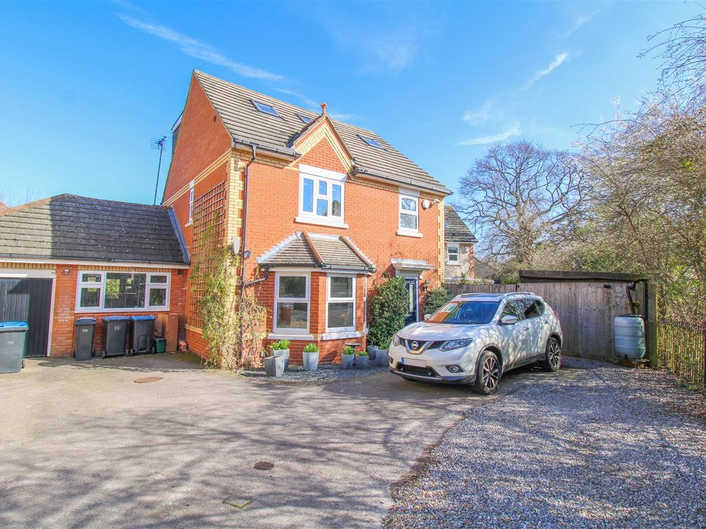 5 bed detached house for sale in Belfield Gardens, Church Langley