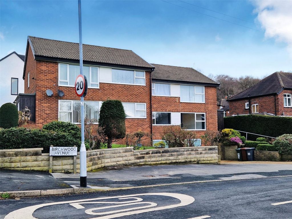 2 bed flat to rent in Birchwood Hill, Leeds, West Yorkshire LS17 Zoopla