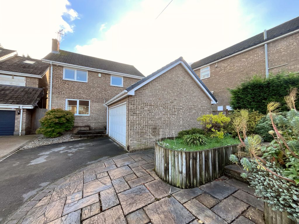 3 bed detached house for sale in Sycamore Rise, Nottingham NG6, £