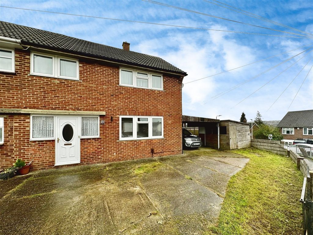 3 bed semidetached house for sale in Holly Road, Strood, Rochester