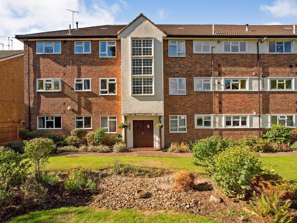 2 bed flat for sale in Hempstead Road, Watford WD17 Zoopla