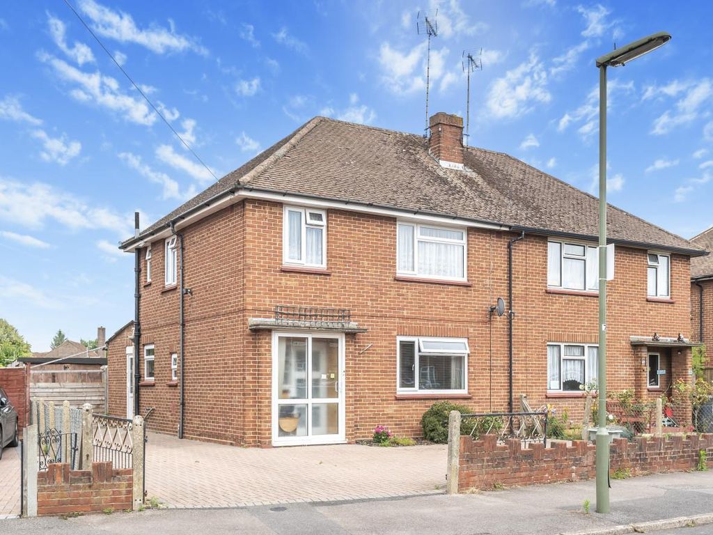 3 bed semidetached house for sale in Bain Avenue, Camberley GU15 Zoopla