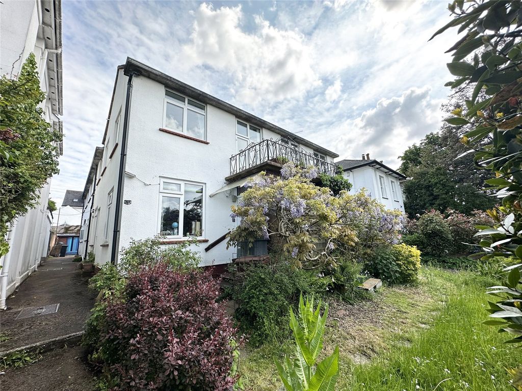 1 bed flat to rent in St. Leonards Road, St. Leonards, Exeter EX2, £750