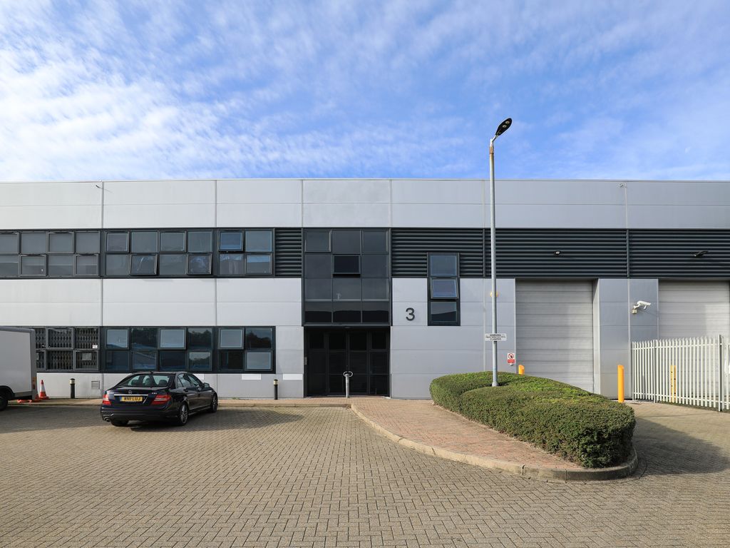 Industrial to let in Unit 3 Nimbus Park, Porz Avenue, Dunstable LU5