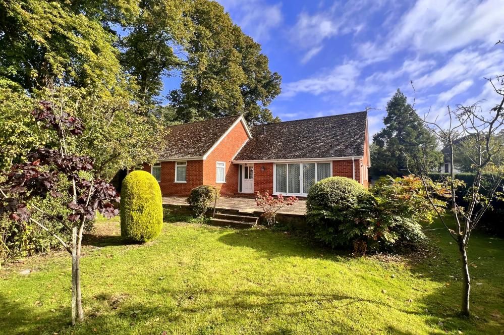 3 bed detached house for sale in The Bridges, Ringwood BH24 Zoopla