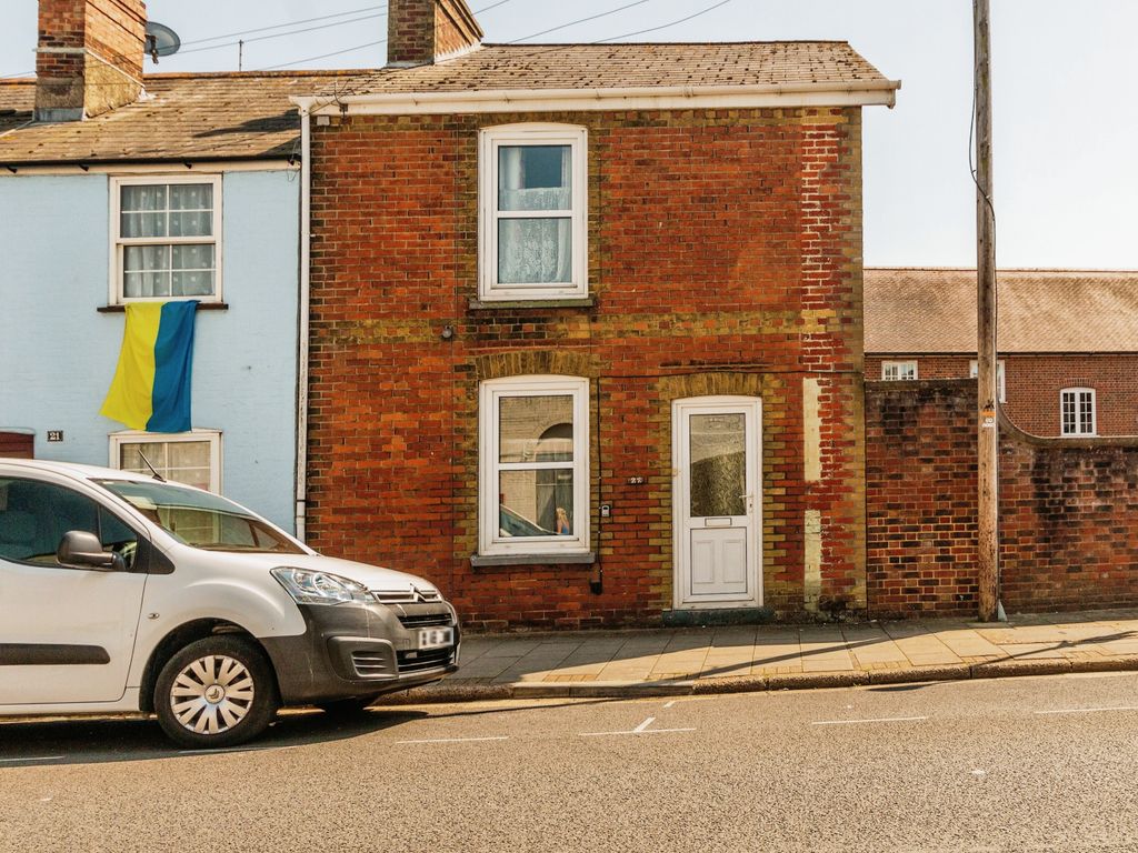 2 bed end terrace house for sale in Pyle Street, Newport, Isle Of Wight PO30 Zoopla