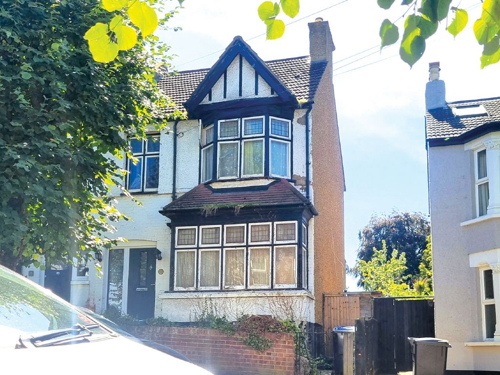3 bed terraced house for sale in Broomhall Road, Sanderstead, South