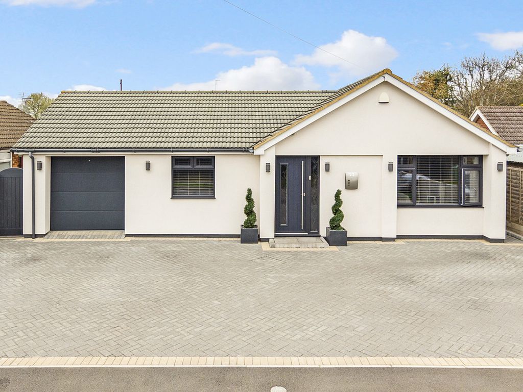 3 bed detached bungalow for sale in Fitzwilliam Drive, Barton Seagrave