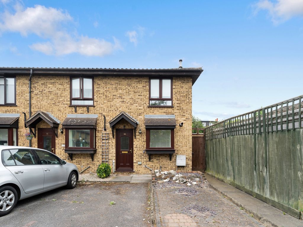 Greenstone Mews, London E11