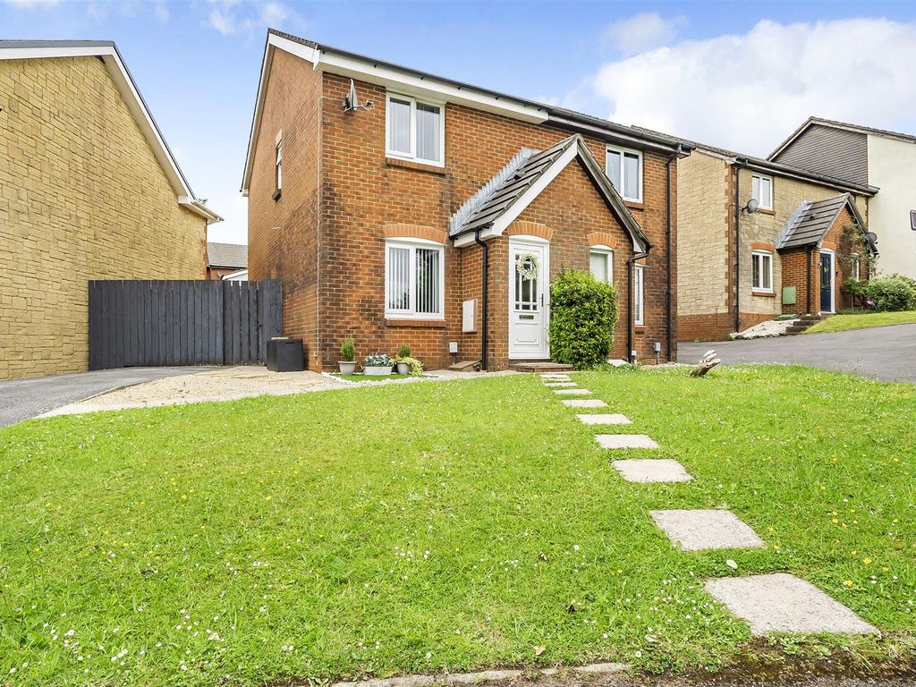 2 bed semidetached house for sale in Heol Waun Wen, Llangyfelach