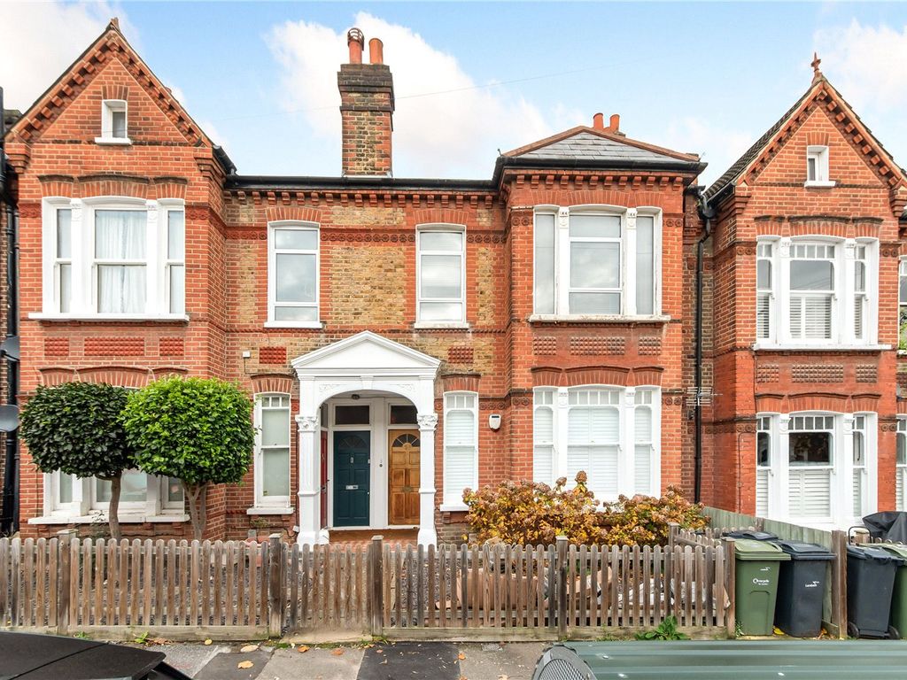 3 bed terraced house for sale in Dalkeith Road, London SE21, £470,000