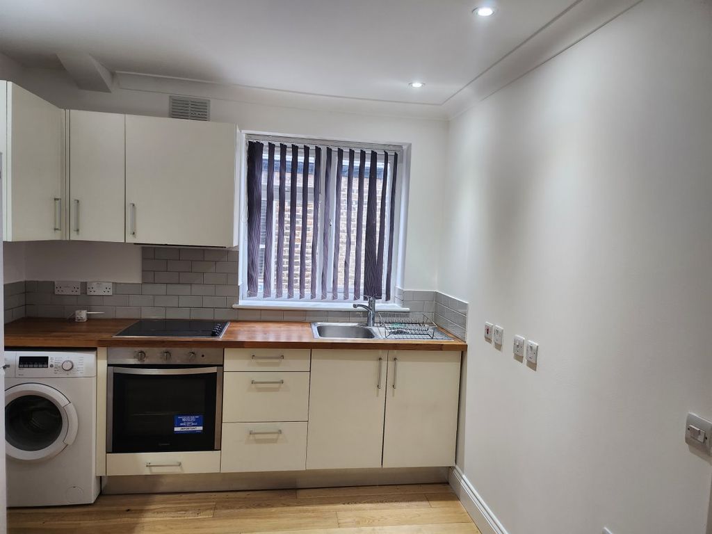 1 bed flat to rent in Greenford Avenue, London W7 Zoopla