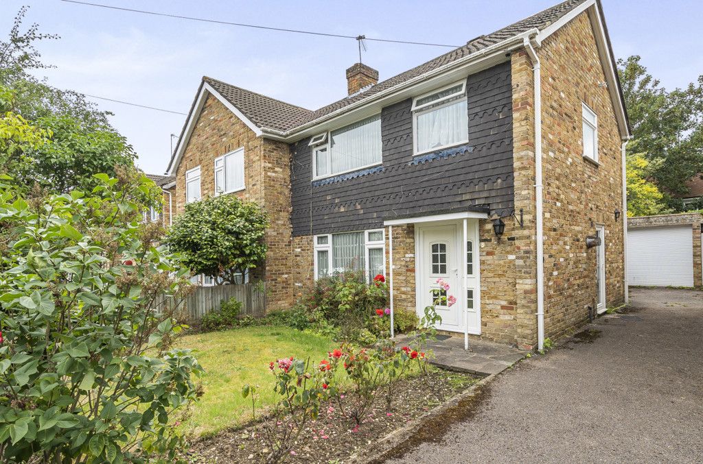 3 bed semidetached house for sale in Mossendew Close, Harefield, Middlesex UB9 Zoopla