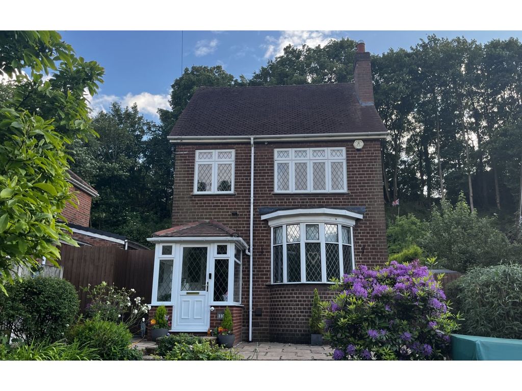 3 bed detached house for sale in Station Road, Cradley Heath B64, £