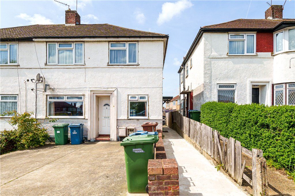 3 bed for sale in Honeypot Lane, Stanmore, Middlesex HA7